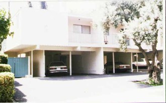 629 A-D N. Glenfinnan Ave Apartamentos