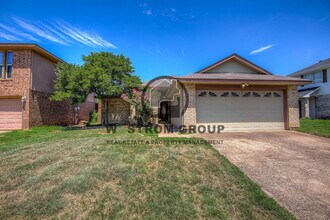 8533 Brushy Creek Trail in Fort Worth, TX - Foto de edificio - Building Photo