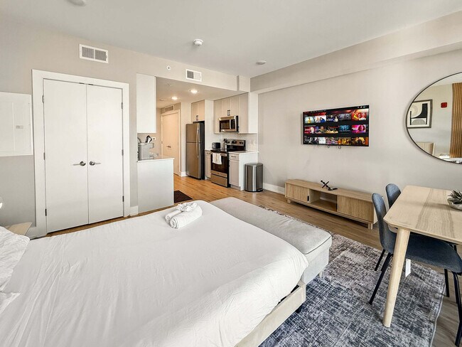 626 N Delaware Ave in Philadelphia, PA - Foto de edificio - Building Photo