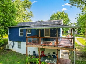 131 Moody Ave in Candler, NC - Building Photo - Building Photo