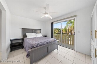 419 Ocean Ave in Melbourne Beach, FL - Foto de edificio - Building Photo