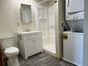 146 Kennedy Memorial Dr in Waterville, ME - Building Photo - Building Photo