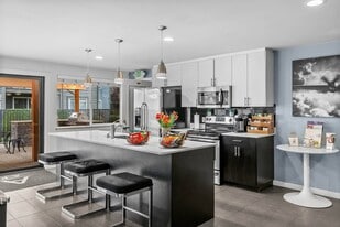 Aero Apartments in Tacoma, WA - Building Photo