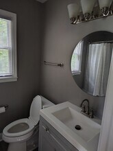 2422 Happy Valley Cir in Newnan, GA - Foto de edificio - Building Photo