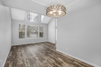 16075 SW Loon Dr in Beaverton, OR - Building Photo - Building Photo