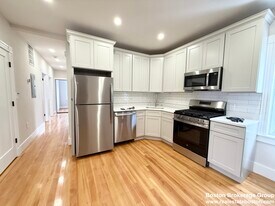 36 Raven St, Unit 2 in Boston, MA - Building Photo