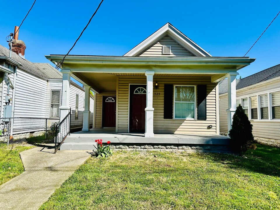 525 Lilly Ave in Louisville, KY - Building Photo