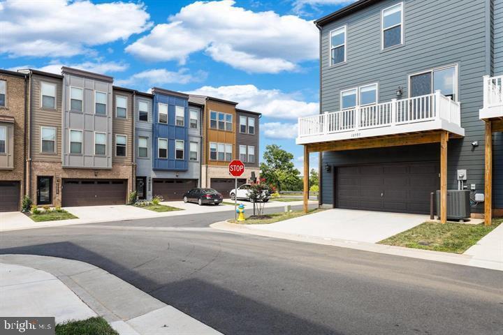 10613 Speiden Trail in Manassas, VA - Building Photo