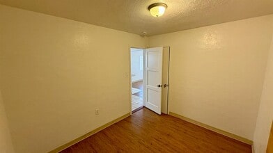 13927 Hwy Ave in Armona, CA - Building Photo - Building Photo