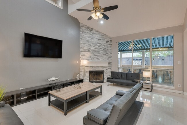 property at 4417 Teal Ct