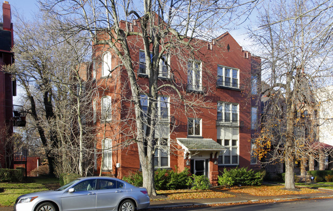 510 S Highland Ave in Pittsburgh, PA - Foto de edificio - Building Photo