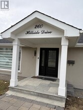 260 Hillside Dr in Mississauga, ON - Building Photo - Building Photo
