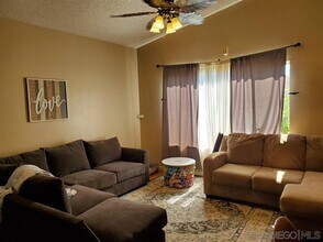 4876 Sumac Pl in Oceanside, CA - Building Photo - Building Photo