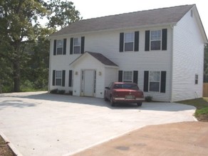 Shiloh Apartments in Dawsonville, GA - Building Photo - Building Photo