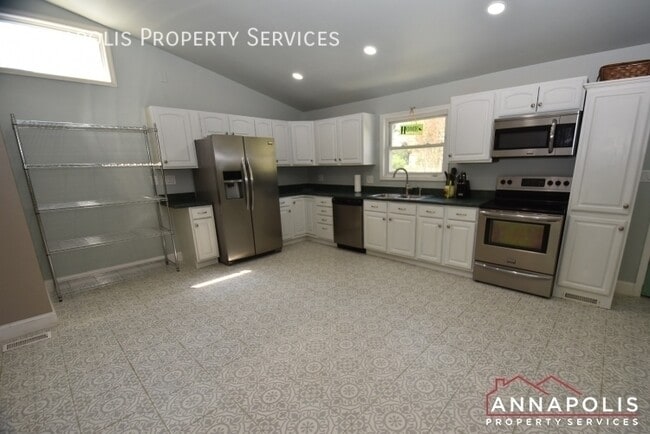 1195 Bayview Vista in Annapolis, MD - Building Photo - Building Photo