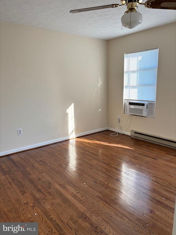 240 Nottoway Dr in Stephens City, VA - Building Photo - Building Photo