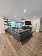 3483 Emerald Oaks Dr in Hollywood, FL - Building Photo - Building Photo