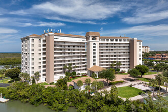 Marina Bay Club in Naples, FL - Building Photo - Building Photo