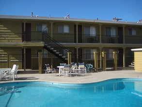 Riverview Villa Apartments in Lakeside, CA - Building Photo - Building Photo