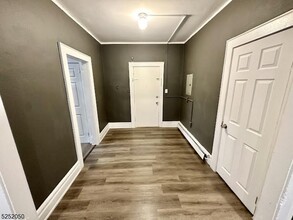 310 Orange Rd in Montclair, NJ - Building Photo - Building Photo