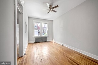 742 Newton Pl NW in Washington, DC - Building Photo - Building Photo