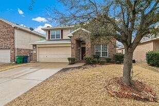 211 Mulberry Dr in Fate, TX - Building Photo