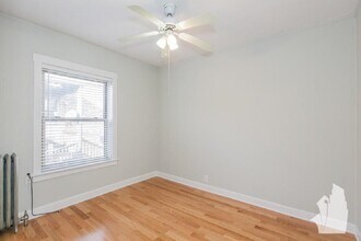 1916 W Winona St, Unit #  03 in Chicago, IL - Building Photo - Building Photo