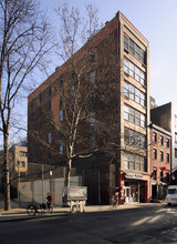 135 W 3rd St in New York, NY - Building Photo - Building Photo