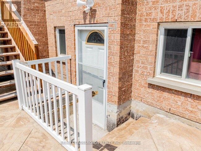 property at 1373 Wallig Ave