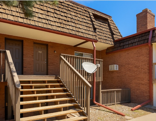 property at 5491 E Warren Ave
