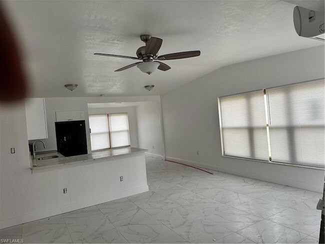 18633 Matanzas Rd, Unit 3 in Ft. Myers, FL - Building Photo - Building Photo