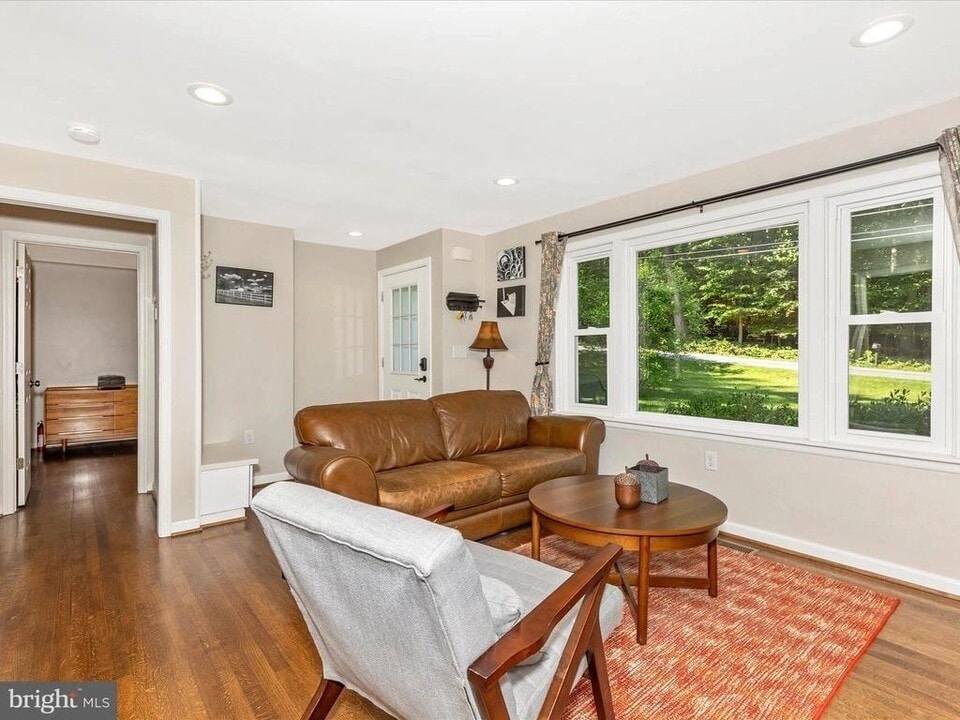 5421 Bartonsville Rd in Frederick, MD - Building Photo