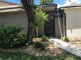 13391 Fox Chapel Ct, Unit 13391 Fox Chapel Court in Ft. Myers, FL - Building Photo