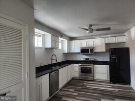 606 Stuart St, Unit 1 in Fredericksburg, VA - Building Photo