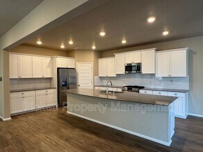 1158 Baker Hts Lp in Bremerton, WA - Building Photo - Building Photo
