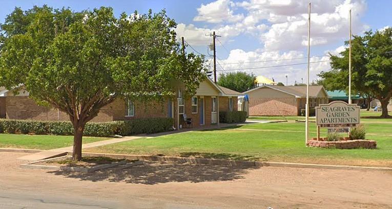 1100 12th St in Seagraves, TX - Building Photo