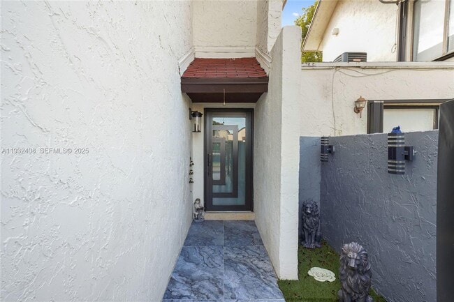 10310 NW 5th Terrace in Miami, FL - Building Photo - Building Photo