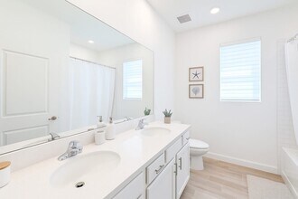 14406 SW Skye Dr in Port St. Lucie, FL - Foto de edificio - Building Photo