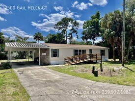 2500 Gail Helen Ct in North Fort Myers, FL - Building Photo
