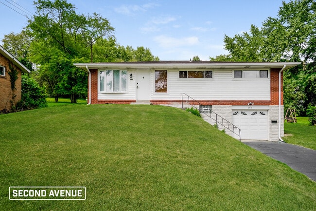 property at 642 Garden City Dr