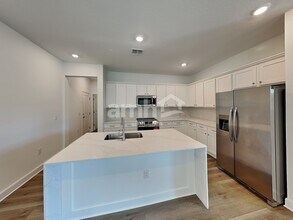 3011 19th Ave W in Bradenton, FL - Building Photo - Building Photo