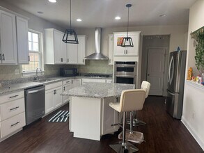 10054 Viburnum Dr in Plain City, OH - Foto de edificio - Building Photo