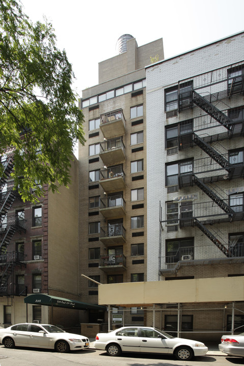 Kips Bay Court in New York, NY - Building Photo