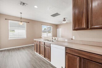 3817 Blue Dasher Dr in Kissimmee, FL - Building Photo - Building Photo