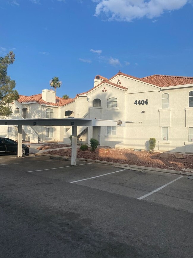 4404 W Lake Mead Blvd in Las Vegas, NV - Building Photo - Building Photo
