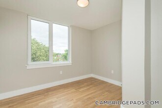 334 Harvard St in Cambridge, MA - Foto de edificio - Building Photo