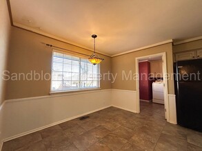 5549 E 61st Pl in Tulsa, OK - Foto de edificio - Building Photo