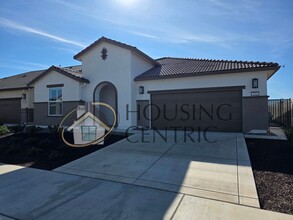 590 San Sorrento St in El Dorado Hills, CA - Building Photo - Building Photo