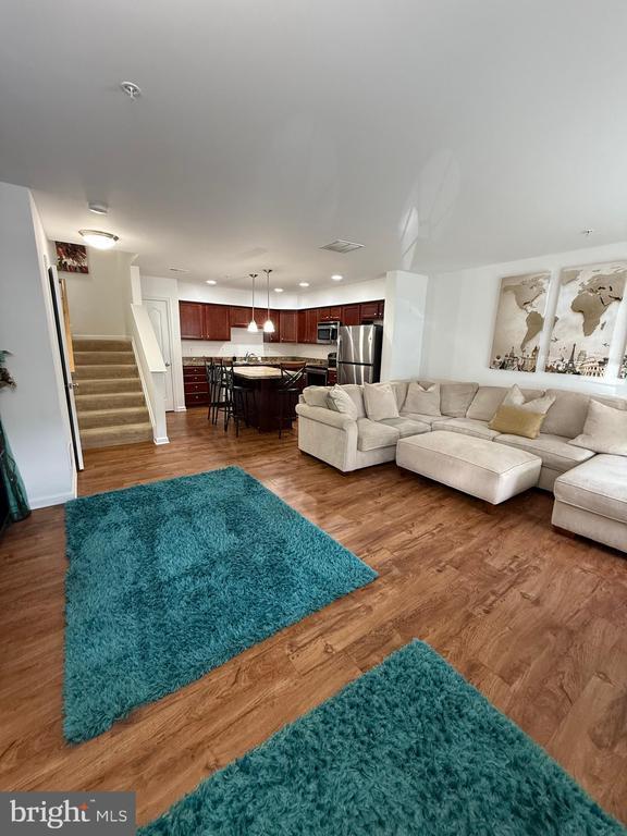 1818 Cassandra Dr in Eldersburg, MD - Building Photo - Building Photo