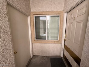 855 N Stephanie St in Henderson, NV - Building Photo - Building Photo